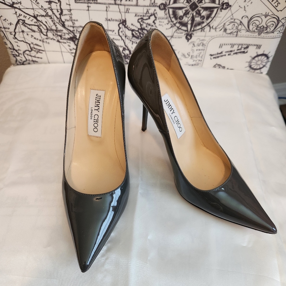 Authentic Jimmy Choo Stileto Pumps - Size 37